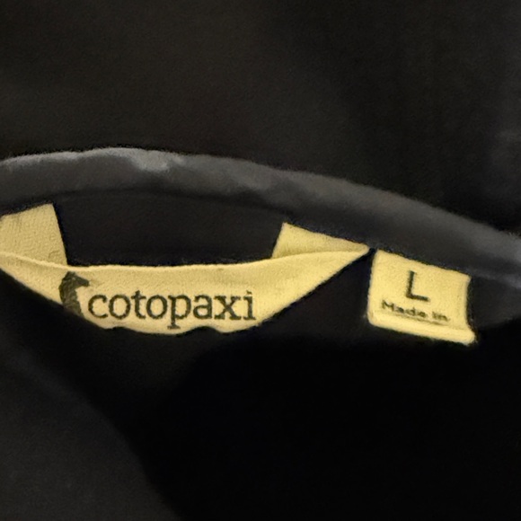 Navy Fleece Pullover with Colorblock Design - Picture 5 of 7